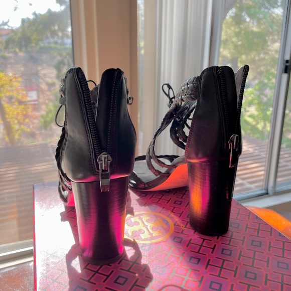 Black Vintage Via Spiga Lace Tie Up Heels - Picture 3 of 11